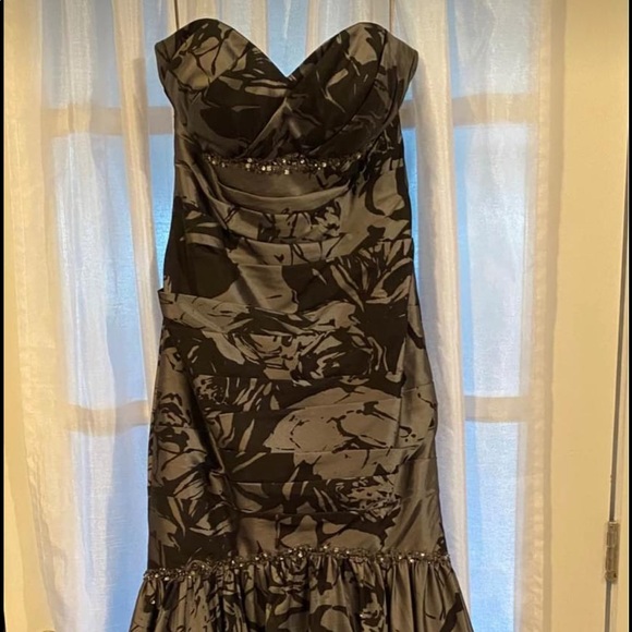 Used Like-New Formal Dress - Picture 3 of 3